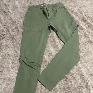 Old Navy Cropped Pants